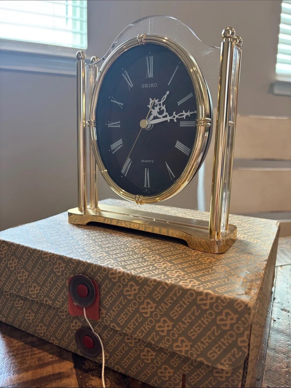 This is a vintage Seiko Quartz desk mantle clock